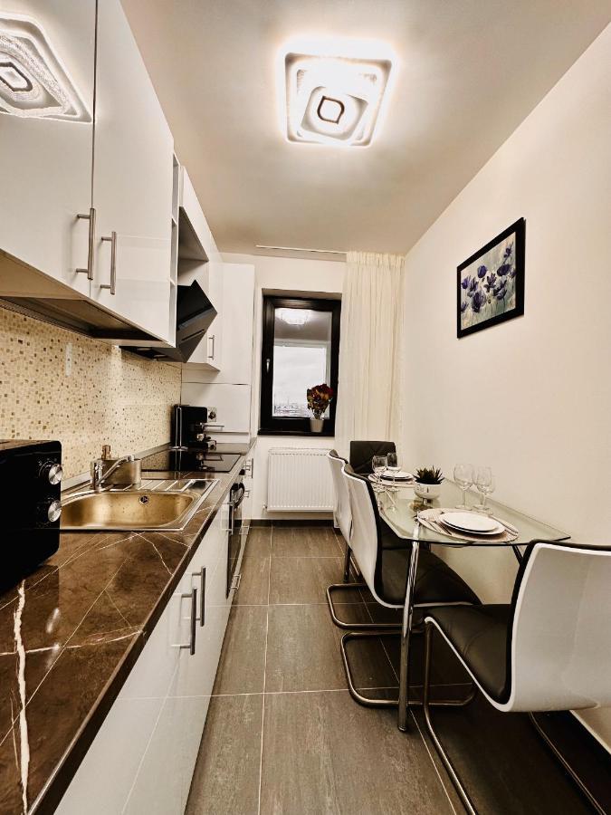 Rentforcomfort Sky Garden Studio Apartment Bucureşti Ngoại thất bức ảnh