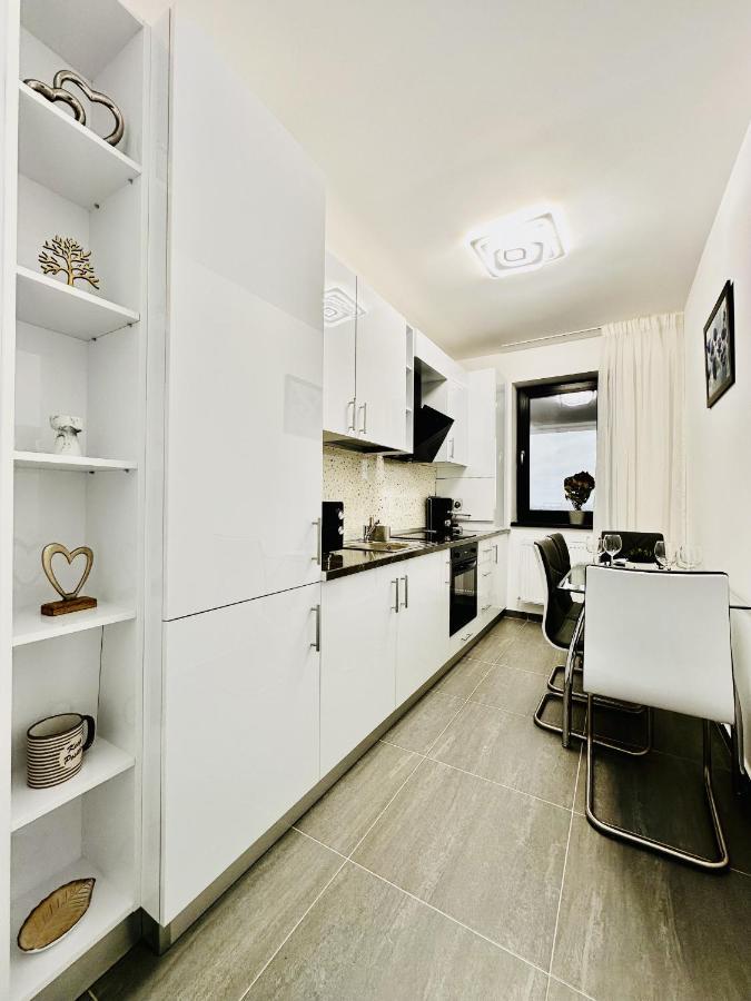 Rentforcomfort Sky Garden Studio Apartment Bucureşti Ngoại thất bức ảnh